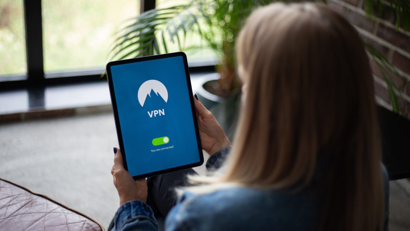 Jak wybrać VPN, by być bezpiecznym